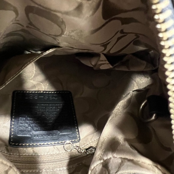 Authentic Coach bag - Picture 2 of 3